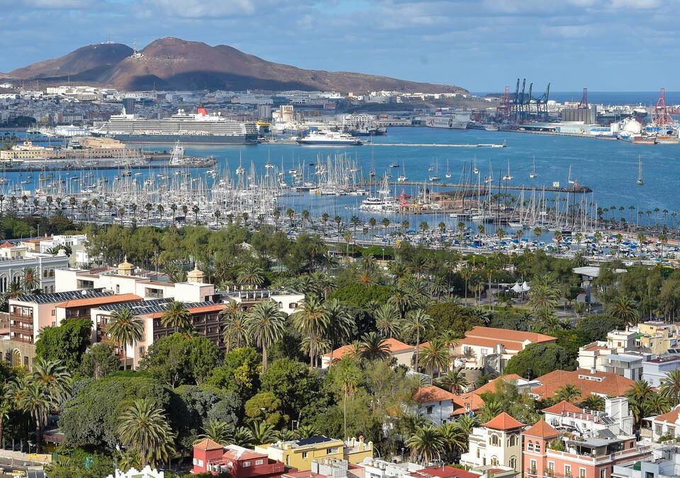 Muelle deportivo en Canarias